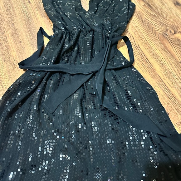 Express Sequin Mini Dress - Picture 2 of 5